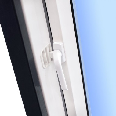 Wyłaz dachowy termoizolacyjny Supro 3-szybowy z kołnierzem